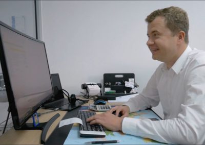 pojedynczy kadr z filmu Case Study Artimas